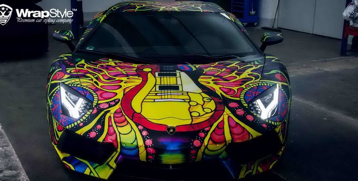 لامبورجيني أفنتادور معدلة تتحول للوحة فنية موسيقية كاملة الإثارة