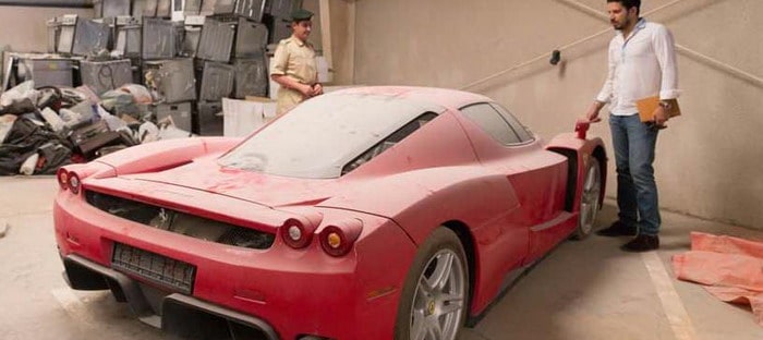 أمريكي يعرض 6 مليون درهم لشراء سيارة فيراري المحجوزة لدي شرطة دبي