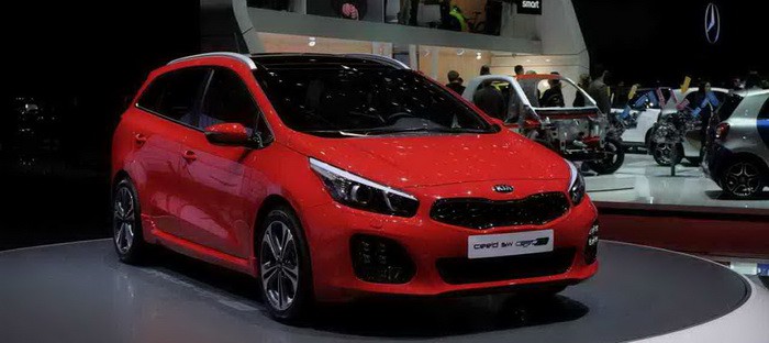 كيا cee’d GT Line . . تصميم جذاب بثلاث نسخ تنطلق في جنيف 2015