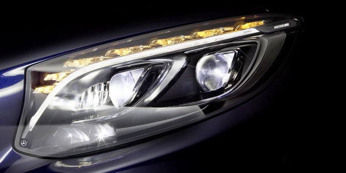 فيديو: مرسيدسبنز تطور أنظمة إضاءة جديدة يمكنها توضيح الرؤية حتى 600 متر