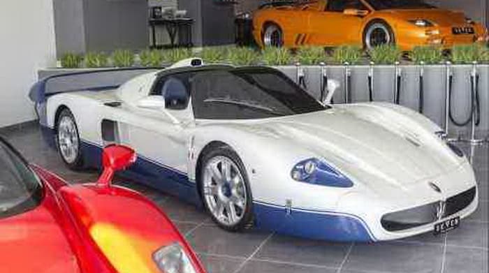 مازيراتي MC12 المحدودة تعرض للبيع في السعودية بلون خارجي مميز