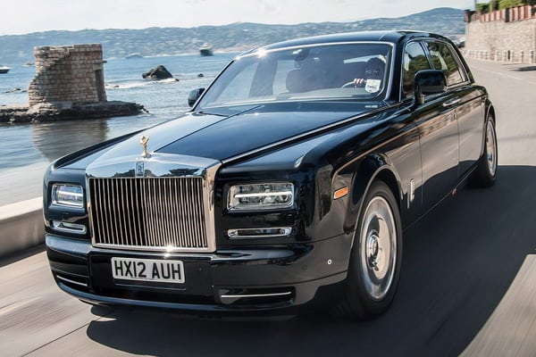 تقرير : رولز رويس تدرس زيادة مبيعاتها بتقديم سيارات جديدة
