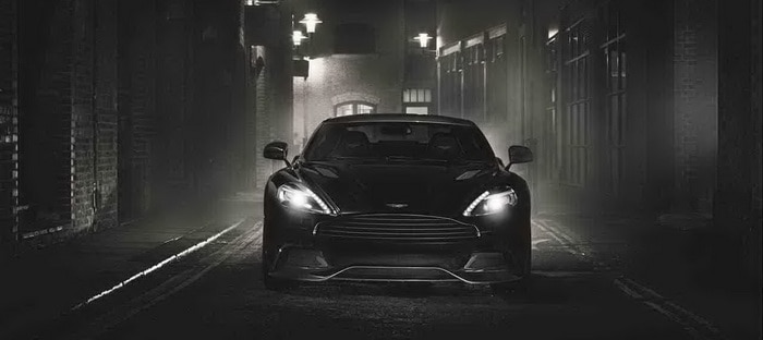 أستون مارتن فانكويش Carbon Edition . . السحر الأسود لألياف الكربون