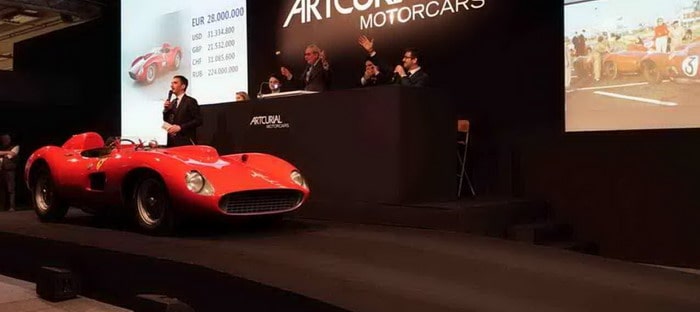 فيراري 335 سبورت سكاجليتي موديل 1957 . . أغلي سيارة في العالم تباع بـ 35 مليون دولار