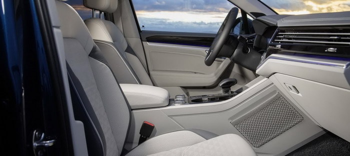 فولكس فاجن طوارق تكشف عن مقصورتها الداخلية بتصميم عصري