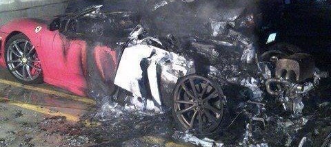 فيراري F430 تنصهر بالكامل فى جراج مستشفى ببنسلفانيا