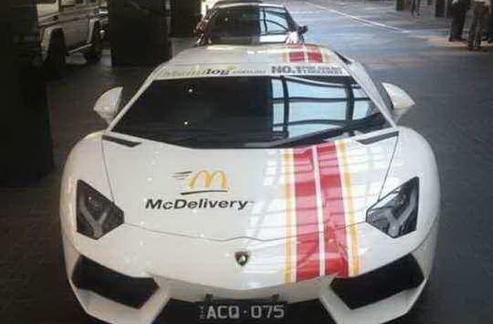 ماكدونالد تستخدم لامبورجيني وفيراري في توصيل الطلبات للمنازل في استراليا