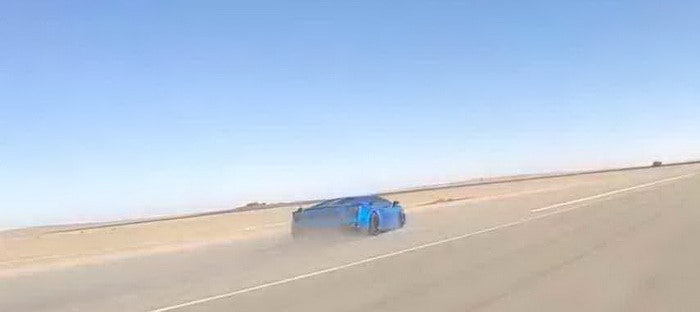 فيديو : لامبورجيني جالاردو تفقد السيطرة خلال سباق تسارع مع نيسان GTR