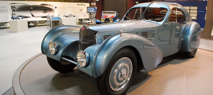 فن بوجاتي الخاص يطلعكم علي أسراره من داخل متحف مولين أوتوموتيف