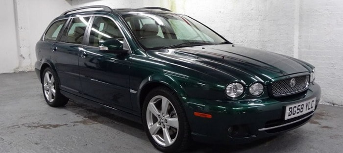 سيارة الملكة اليزابيث جاجوار XType استيشن تباع مقابل 20.000 دولار