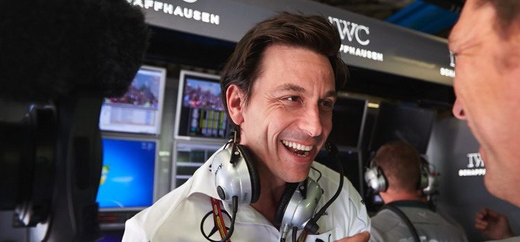 وولف: حظر اتصالات الفرق معقد ومتناقض