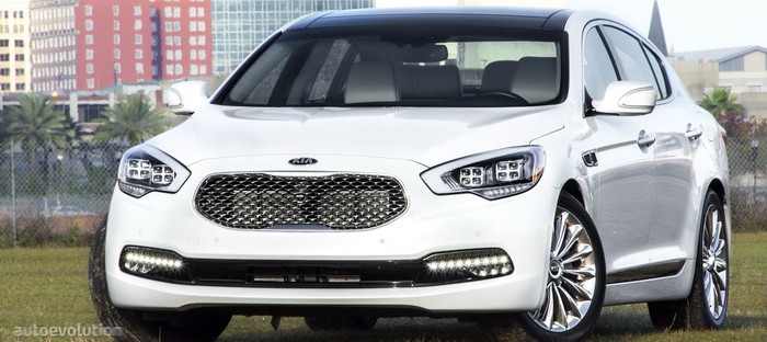 كيا K900 2015 . . هالة خاصة من الاحترام والتألق