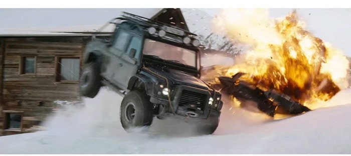 سيارة جيمس بوند اللاند روفر تعرض للبيع