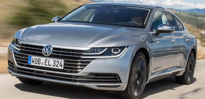 فولكس فاجن آرتيون تحتفل بظهورها في الولايات المتحدة في شيكاغو