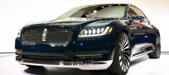 لينكولن كونتيننتال التجريبية تظهر خطوطها الجريئة في نيويورك 2015