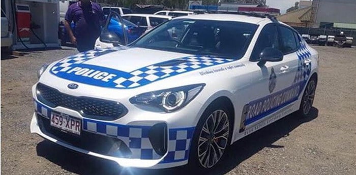 كيا ستينجر تتحول لسيارة شرطة في استراليا