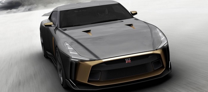 فيديو : نيسان GTR50 الجديدة تصارع الحلبة لأول مرة