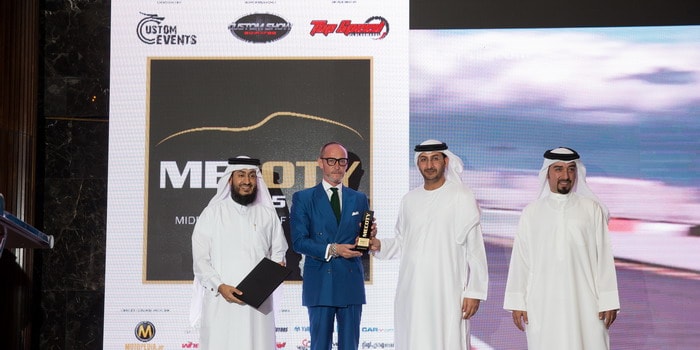 فيراري488 GTB تفوز بجائزة أفضل سيارة فائقة في الشرق الأوسط لعام 2015