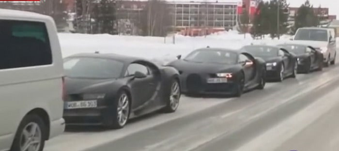 فيديو : 4 سيارات بوجاتي شيرون يتحركون معاً في مشهد مثير ونادر !!