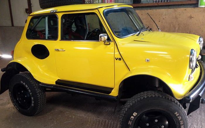 هذا ما يحدث عندما تجتمع لاندروفر مع ميني في موديل واحد !!