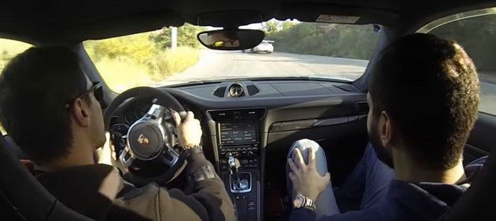 فيديو : بورشه 911 GT3 و 911 GT3 RS يمارسون الدريفت علي طرق بيروت !!