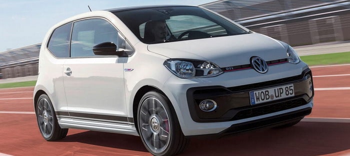 فولكس فاجن أب GTI الهاتشباك الصغيرة تبدأ مبيعاتها في ألمانيا