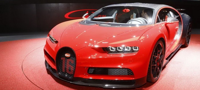 بوجاتي شيرون ديفو بسعر 5.8 مليون دولار تستعد للعرض في بيبل بيتش