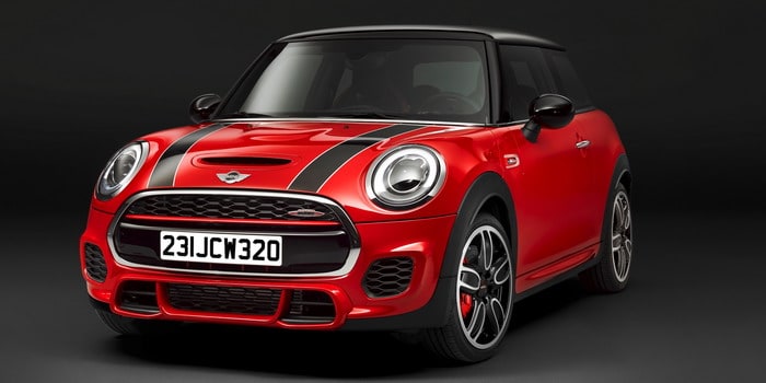 سيّارة ميني جون كوبر ووركس 2015 تستعدّ للانطلاق في الشرق الأوسط