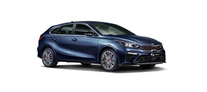 كيا K3 GT . . بديلة BMW الفئة الثالثة جران توريزمو في كوريا الجنوبية