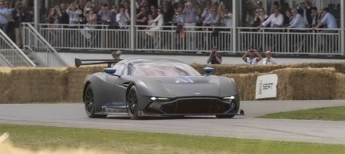 سيارة ريد بل المنتظرة تنطلق في 2018 بخبرة أستون مارتن