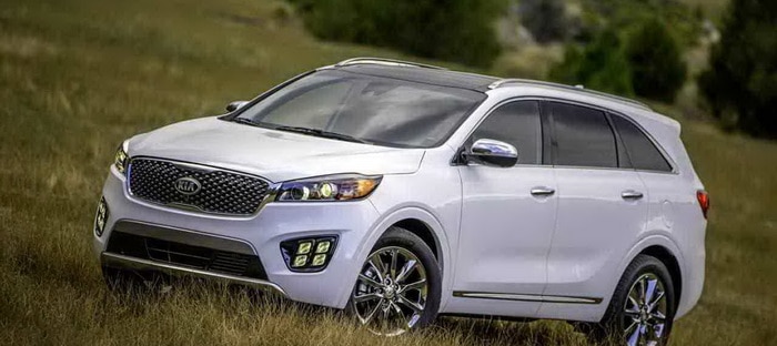 كيا سورينتو 2016 بالمواصفات الأمريكية تحصل لمسات كرومية مبهرة