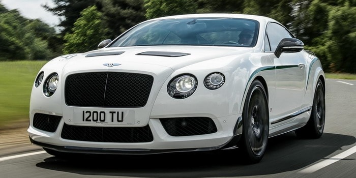 بنتلي GT3R تظهر للمرّة الأولى في الإمارات