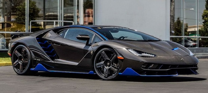 لامبورجيني تسلم أول موديلات سنتناريو في الولايات المتحدة