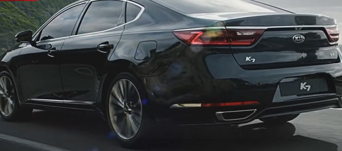 كيا كادينزا 2017 تهدر علي الطرقات في أول فيديو رسمي لها