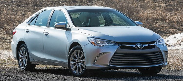 مراجعة سيارة تويوتا كامري 2015 .. اعتلاء القمة من جديد