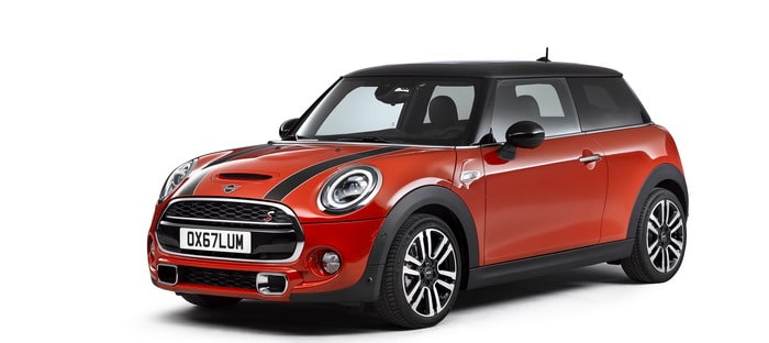 ميني Oxford Edition 2019 تستهدف طلاب وخريجي الجامعات