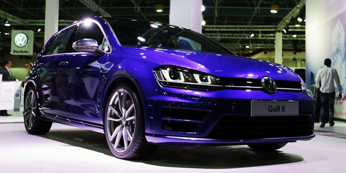 فولكس فاجن جولف R تستعرض قوتها في معرض جدة للسيارات 2014