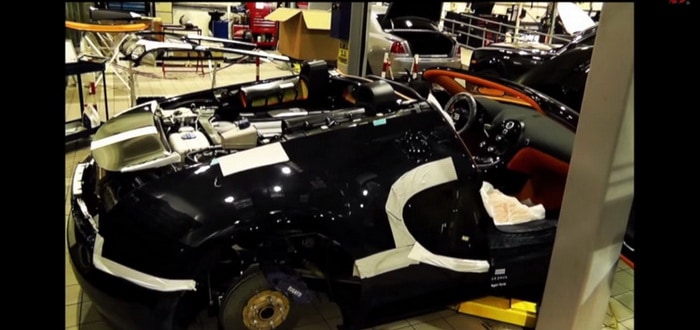 فيديو : بوجاتي فيرون تزود بأغلي نظام عادم في العالم بسعر 41.170 دولار