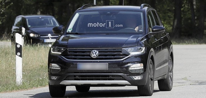 فولكس فاجن TCross 2019 الجديدة تفقد بعض التمويه في صور جديدة