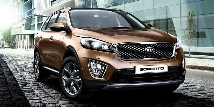 كيا تطلق سورينتو وكرنفال 2015 الجديدتين في المملكة