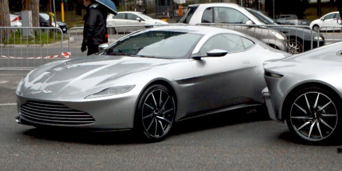فيديو: سيارات جيمس بوند الجديدة أستون مارتن DB10 تظهر خلال تصوير فيلم سبيكتر