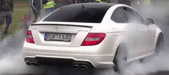 فيديو : مرسيدس C63 AMG بتعديل PPPerformance . . آلة Burnout متوحشة