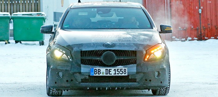 مرسيدس AClass المحسنة المرتقبة تواجه الجليد في السويد