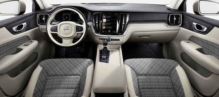 فولفو V60 موديل 2019 تأتي بمقاعد خاصة منقوشة