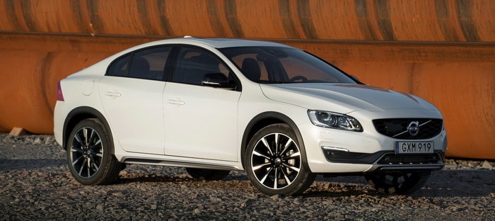 فولفو S60 Cross Country تطلعنا علي ملامحها أكثر وأكثر بصور جديدة