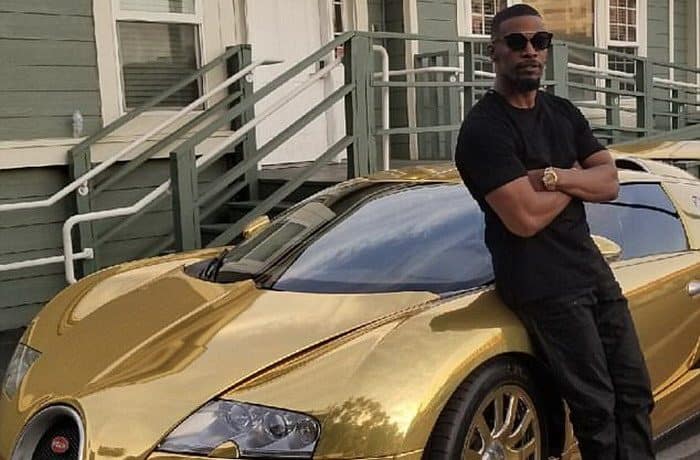 جامي فوكس يزود سيارته بوجاتي فيرون بحلة ذهبية خاصة