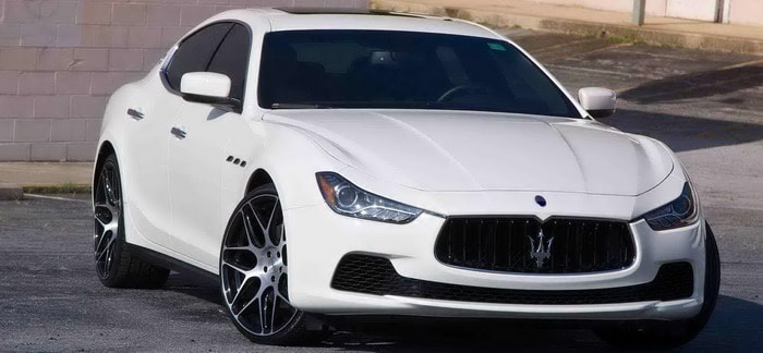 السعوديون يختارون مازيراتي جيبلي أفضل السيارات الفاخرة السيدان