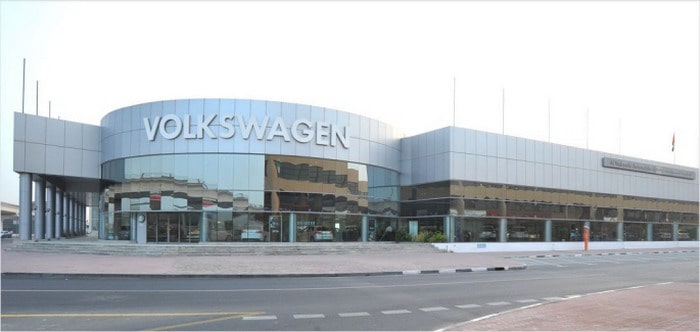 150 سيارة فولكس فاجن تتجمع في دبي