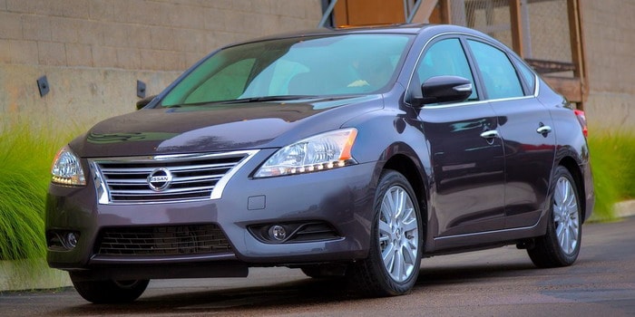 مراجعة سيارة نيسان سنترا 2015 … انفض غبار الماضي