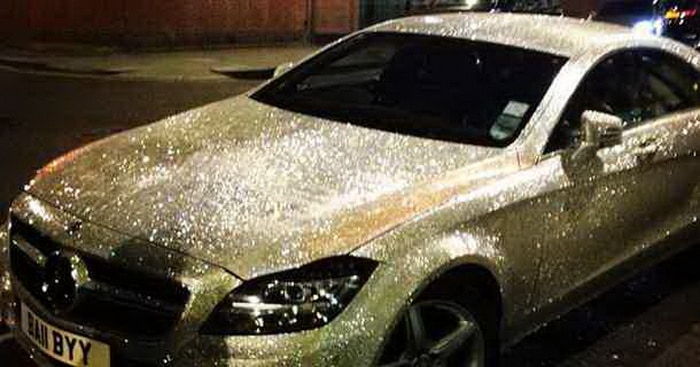 طالبة روسية تغطي سيارتها مرسيدس CLS بكريستال شواروفسكي